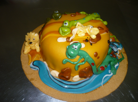 Торта със страховитите динозаври