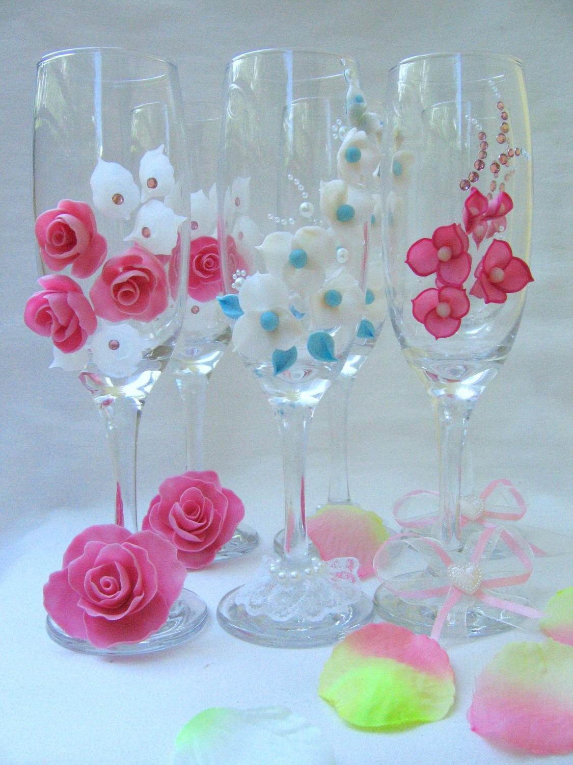 Сватбени чаши декорирани с ръчно изработени нежни цветя !