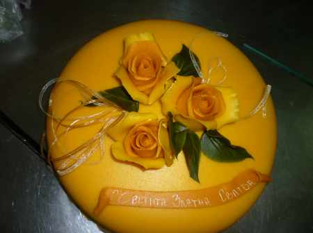Торта с оранжеви рози